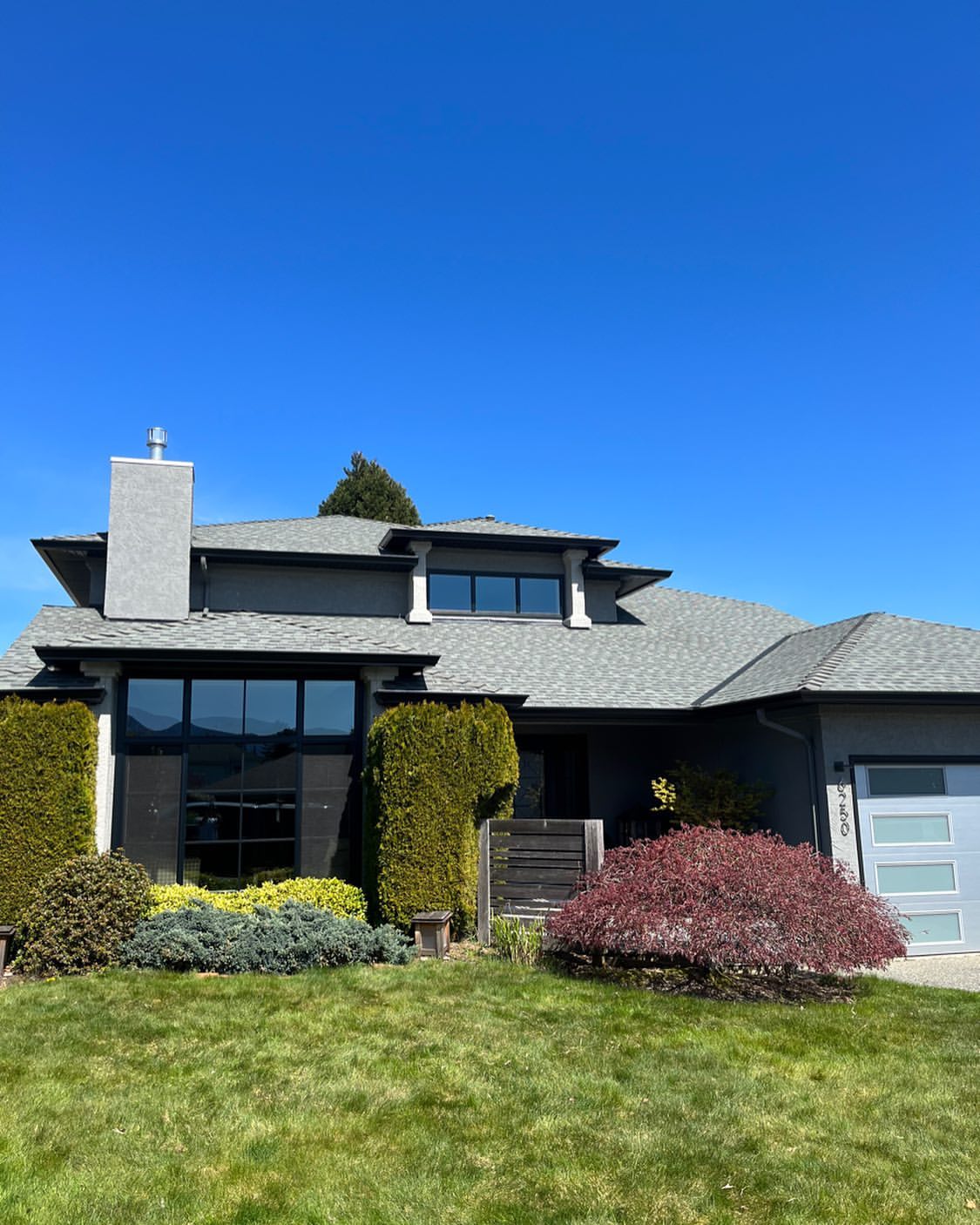 6" K-style gutter with vinyl soffit